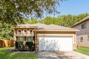 2046 Lost Pine Ct Conroe, TX 77304